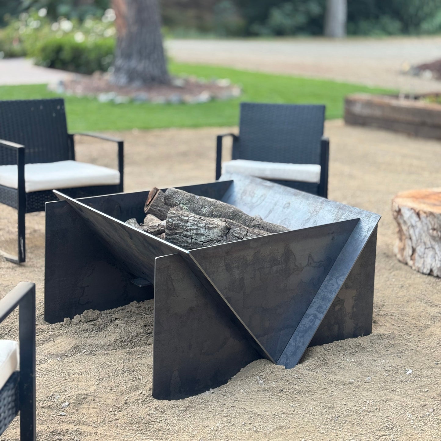 The Edge Right Fire Pit | Modern Steel Design | Precision Built | Long Burning