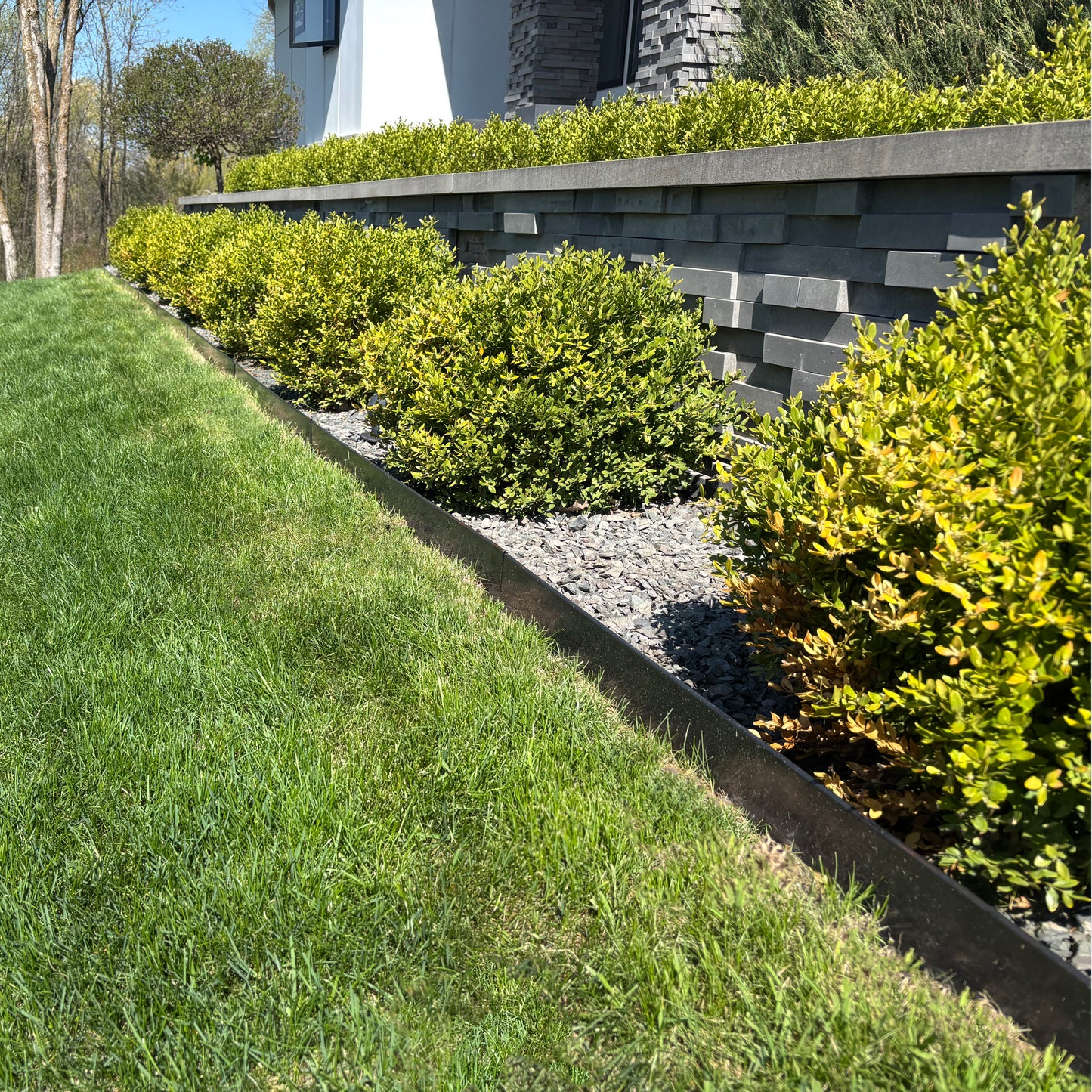 Hammer-In Landscape Edging - Cor-Ten Steel - 4ft Strips - Plus Connector Clips